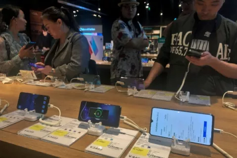 Usuarios de Huawei seguirán contando con los servicios de Google