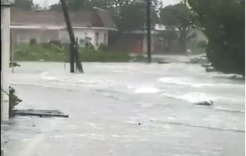 Dorian sigue con fuerza a Florida tras golpear Bahamas y dejar cinco muertos