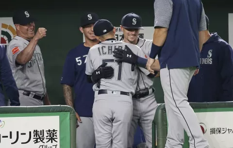 Ichiro se roba el 'show' en el inicio de temporada de las Grandes Ligas 