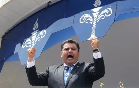 La defensa del líder de la iglesia La Luz del Mundo desconfía de la Fiscalía y denuncia un complot