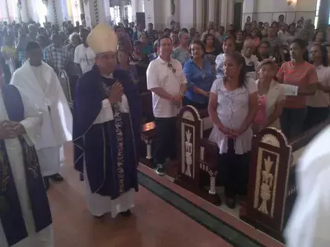 Con homilía católicos dan inicio a la Cuaresma 