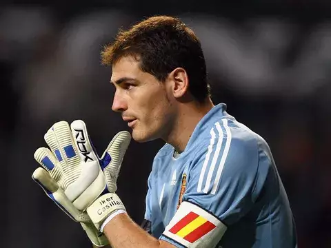 Iker Casillas califica al Schalke de rival "peligroso"