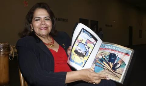 Ileana Gólcher enseña los 'tips' para escribir un libro