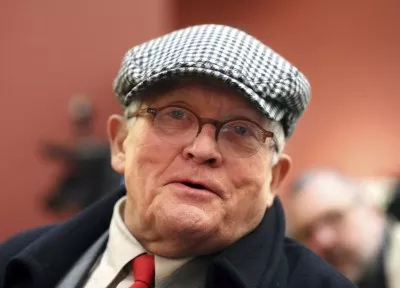 Murió un ayudante del pintor David Hockney en extrañas circunstancias