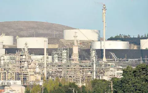 La AIE y la OPEP rebajan su previsión de consumo de petróleo por la crisis  
