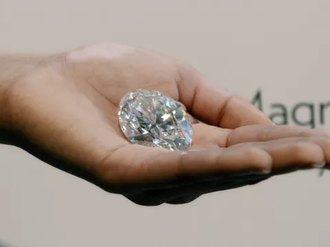 Ponen a la venta el mayor diamante blanco nunca antes subastado