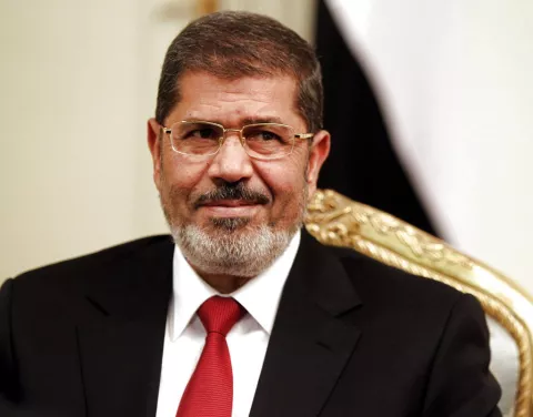 Los egipcios tratarán de enviar a su presidente islamita Mursi a un viaje al espacio 
