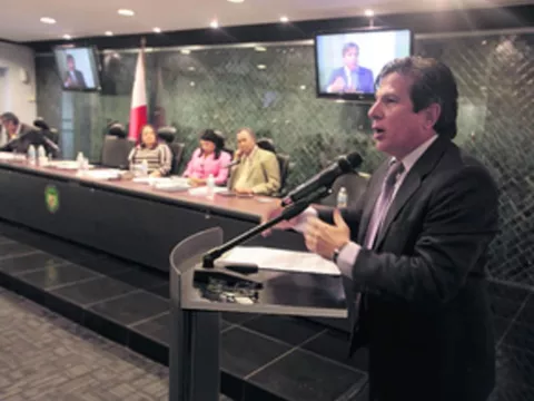 Incorporan una nueva modificación al código durante primer debate 