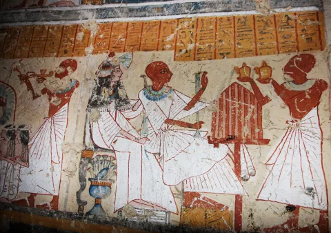 Japoneses descubren tumba de gran cervecero de antiguo Egipto