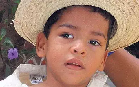 El pequeño Isaías llega  a  sus  cuatro añitos 