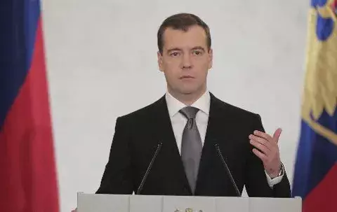 Medvédev anuncia una reforma del sistema electoral