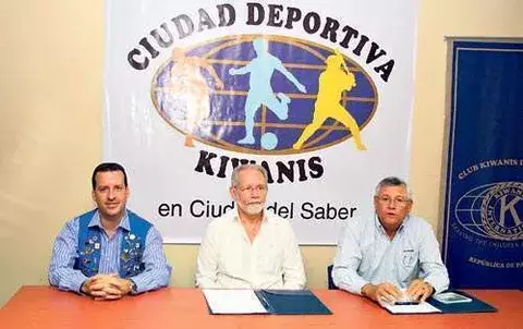 Firma de convenio deportivo   