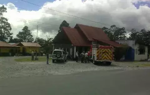 Comunidad de Volcán reconstruye las entidades destruidas durante protestas