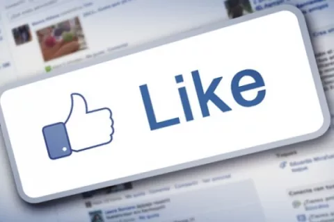 Pareja nombra a su hija de un año "Like" en honor al botón de la red social Facebook