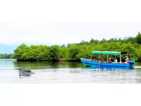 Navega por sus mares y conoce a Panamá