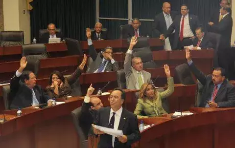 Cierran sesión permanente, luego de retiro de proyecto de ley 402