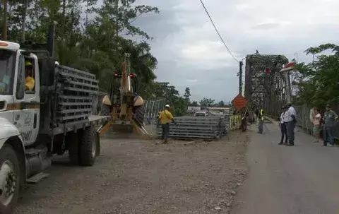 Se inicia colocación de puente fronterizo entre Panamá y Costa Rica