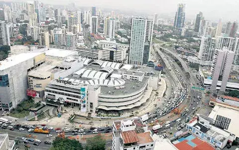 Economía panameña sufrirá  desaceleración en el 2012   