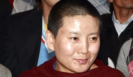 La monja budista que se convirtió en estrella de la música en Nepal