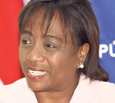 Ministra aboga por  orientación profunda 