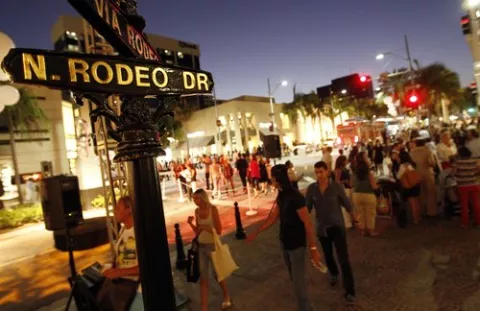 Beverly Hills lucha por conservar su esencia en su centenario