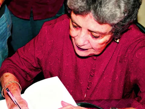 Escritores homenajeados en versiones anteriores  