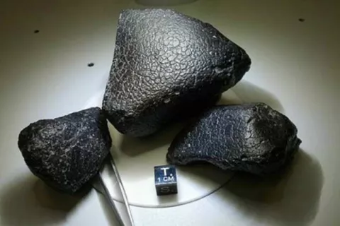 Hallan sorprendente meteorito procedente de la corteza de Marte