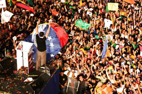 Actos de violencia no les conviene a Chávez ni a Capriles