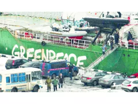 Piden dejar en libertad a activistas de Greenpeace 