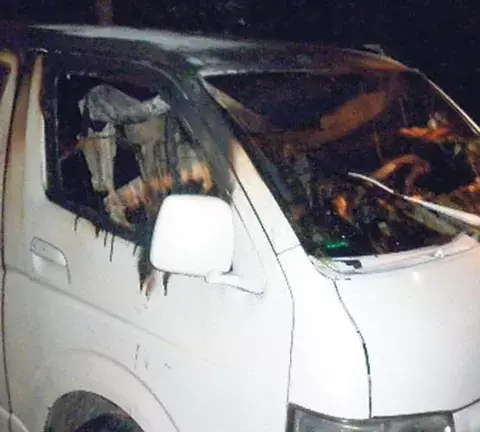 Familia Barcia responsabiliza al alcalde  Jaén de prender  bus 