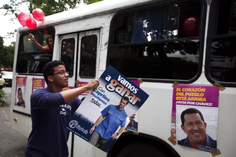 Capriles le advierte a Chávez que así como el pueblo premia, también castiga