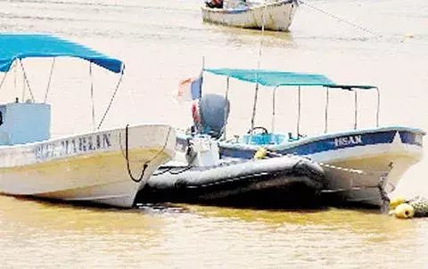 Embarcación naufragó en las costas del golfo de Montijo, en Veraguas 