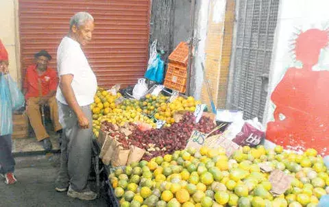 Las ventas en el Mercadito de Calidonia pierden fuerza  