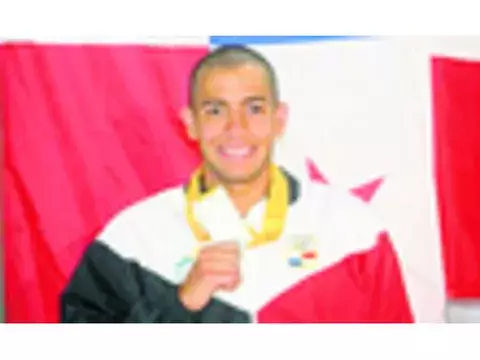 Edgar Crespo, orgulloso de ser abanderado para los Bolivarianos 