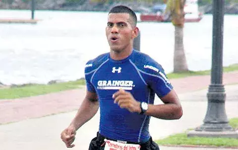 Cardona acabó con el reinado de Roy Vargas 