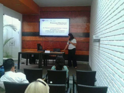 Ong promueve que jóvenes voten en proceso electoral