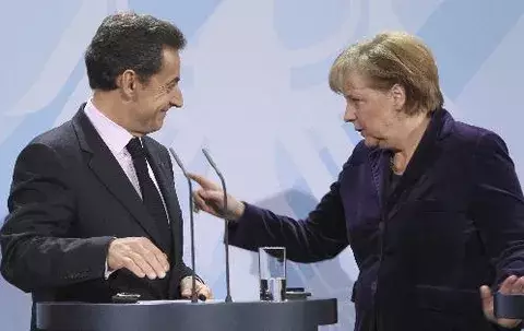 Sarkozy recibe hoy a Lagarde, recién llegada de hablar con Merkel de Grecia