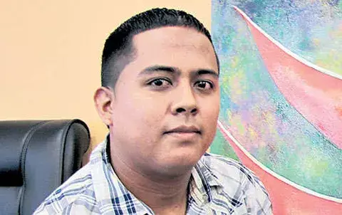 Pintor autodidacta se inspira en  la floresta 