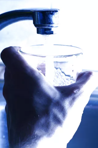 Crean un filtro de agua que autorregula la presión y más