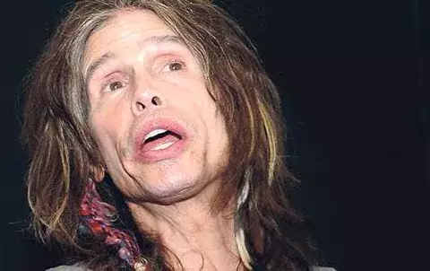 Steven Tyler prohíbe fumar en camerinos 