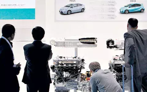 Toyota pone fin a la estrategia de independencia  