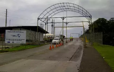 Capataces de Unidos por el Canal paralizan obra