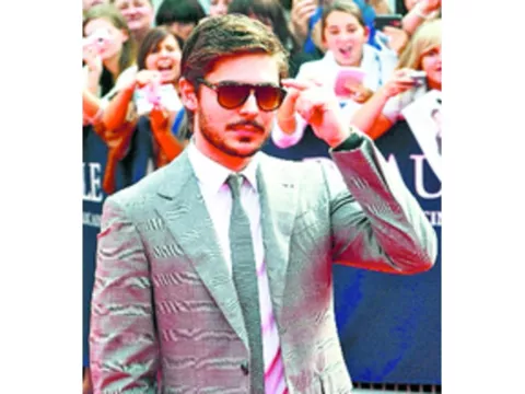 Zac Efron ingresó en  rehabilitación, salió adelante por su hermano 