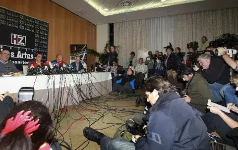 Francia desea que se calme la situación con España tras el "caso Contador"