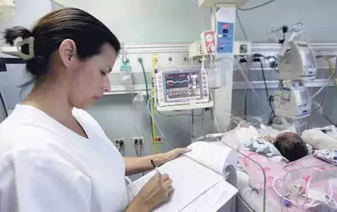 Ángeles al cuidado de prematuros 
