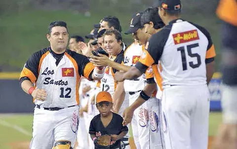 Los Santos revela su selección para el mayor 