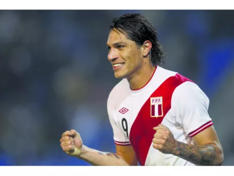 Paolo Guerrero no jugará contra Argentina por lesión 