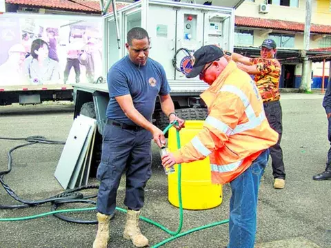 Llegan 10 plantas para producir agua potable a partir de turbiedad 