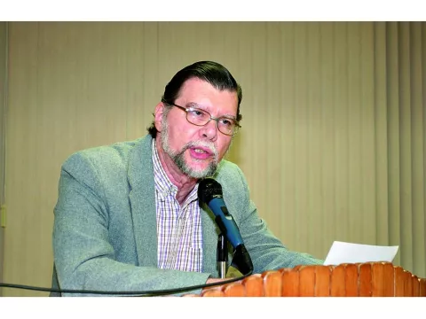 Escritores les darán secretos 