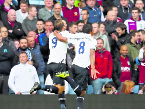 Tottenham recurre a sus ‘soldados’ 